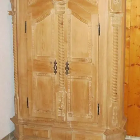 Bischof شقة ميلاو